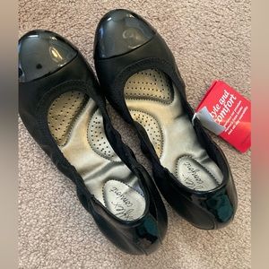 NWT Black Ballet Flats Size 8.5